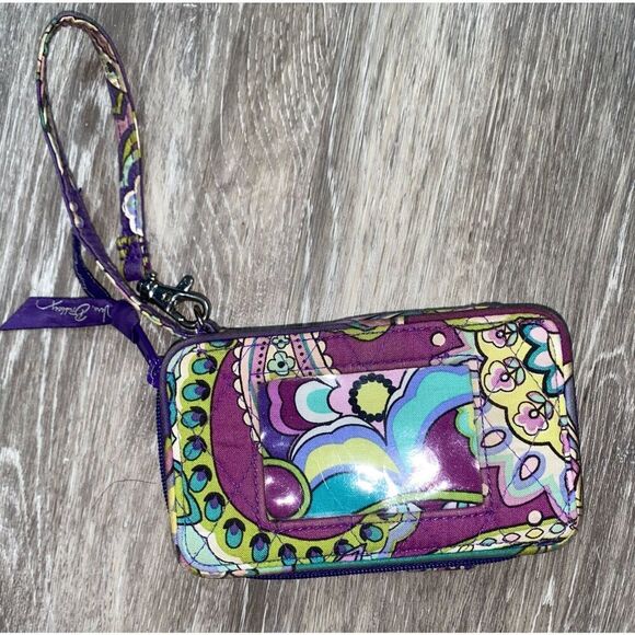Authentic Vera Bradley All In One Wristlet Heather Retired - Picture 1 of 9